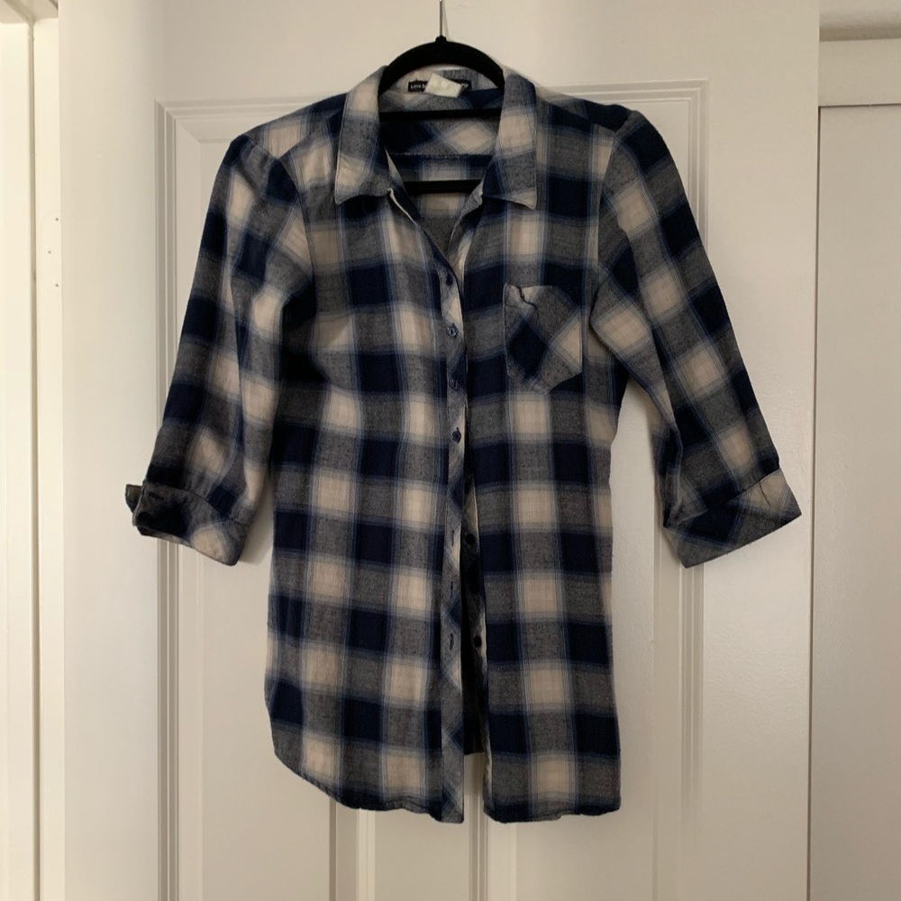 Women’s plaid blue & white shirt